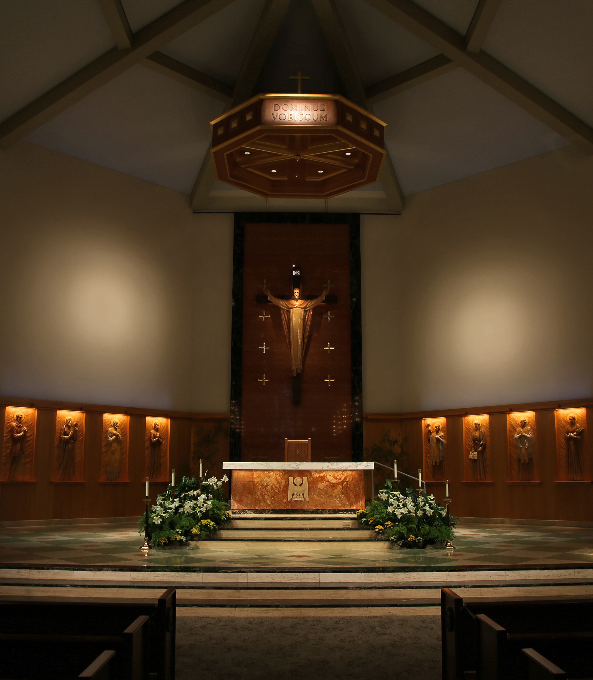 A medium front-on shot of the altar in the American Martyrs Church, a Southern California Religious Architecture Project by Pica + Sullivan Architects.