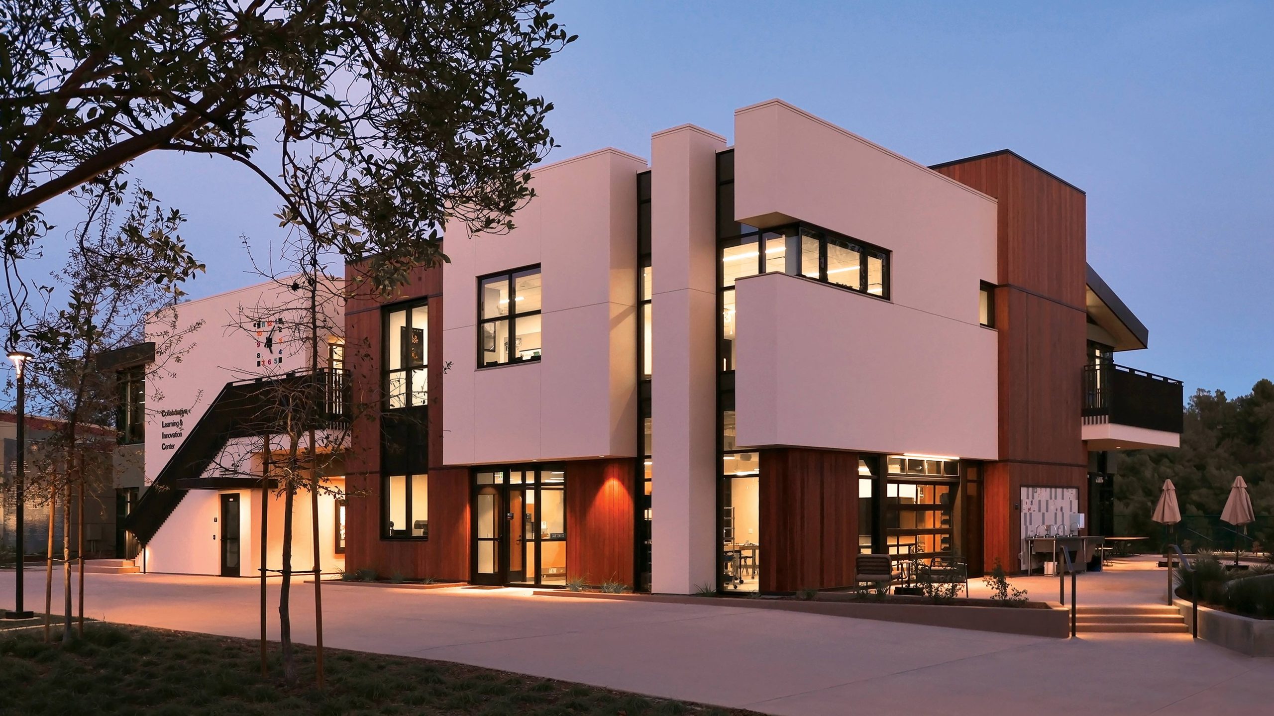 CLIC_002 Ground-level night-time shot of the Collaborative Learning and Innovation Center, a Los Angeles educational architectural project by Pica + Sullivan Architects.