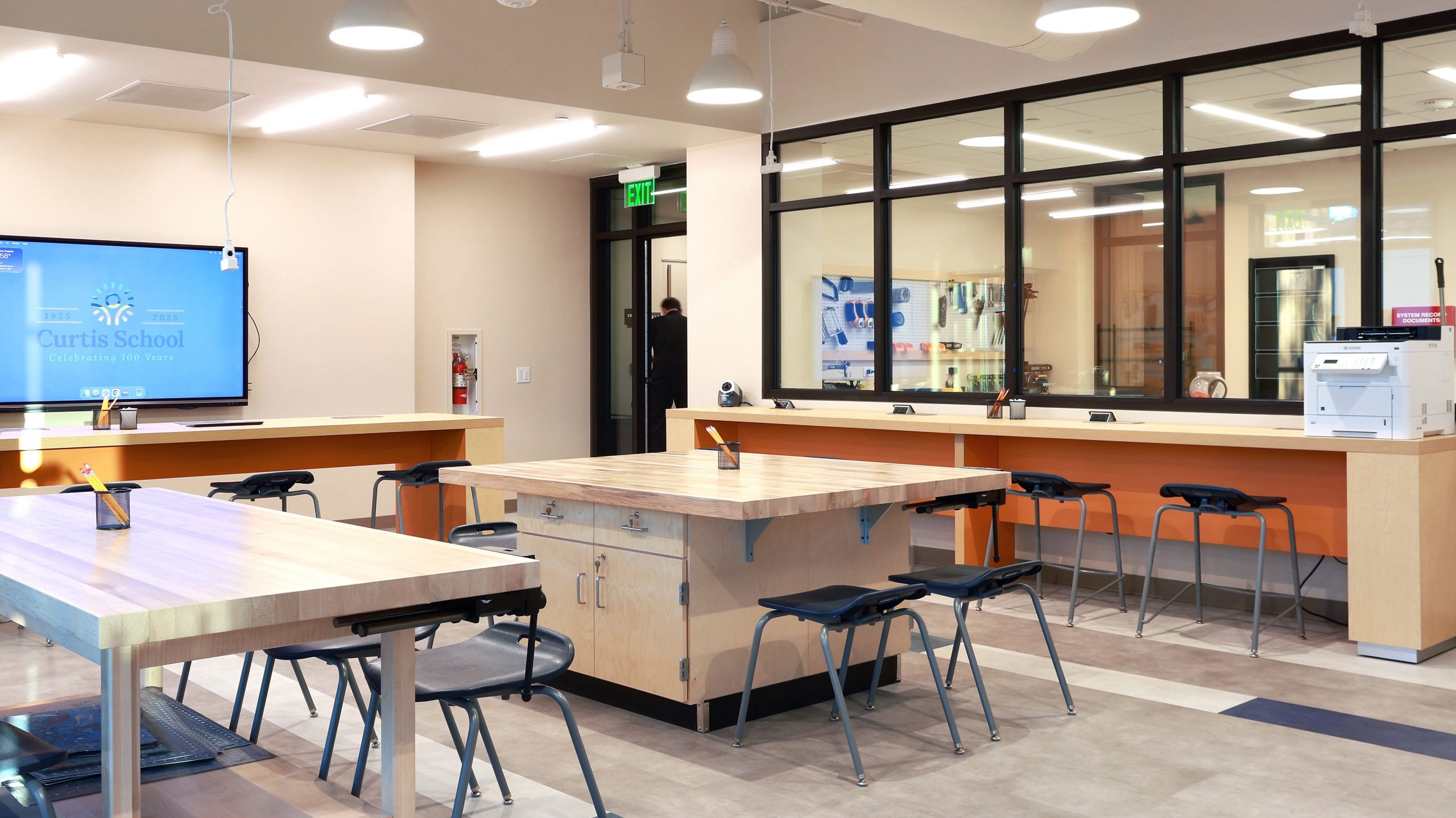 An empty classroom at the Collaborative Learning and Innovation Center, a Los Angeles educational architectural project by Pica + Sullivan Architects.