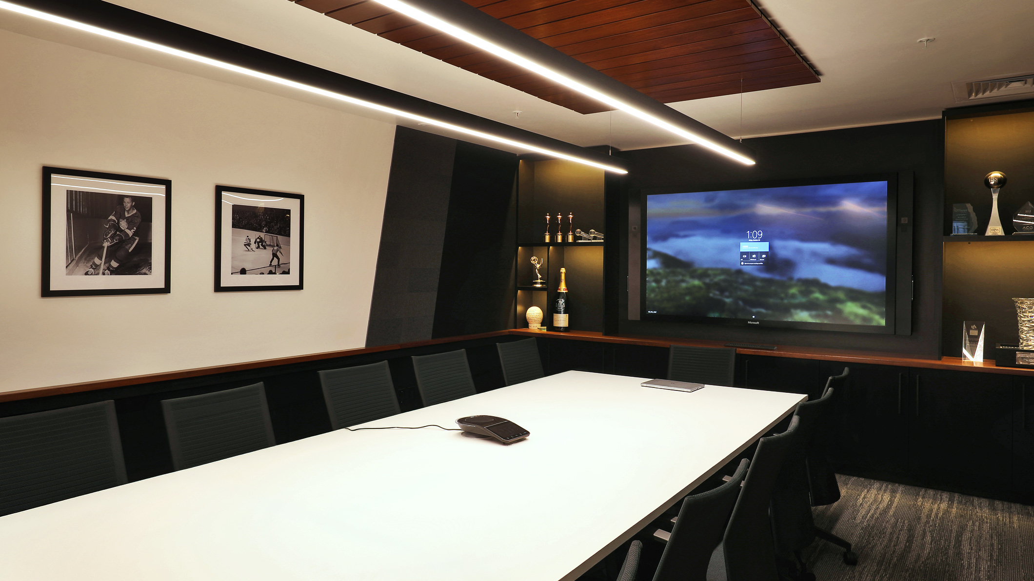Empty conference room in the LA Kings Business Office in El Segundo, a Pica+Sullivan Southern California architectural project.